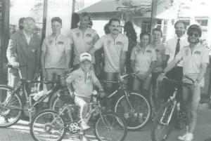 Altes Foto von Mountainbike-Radler